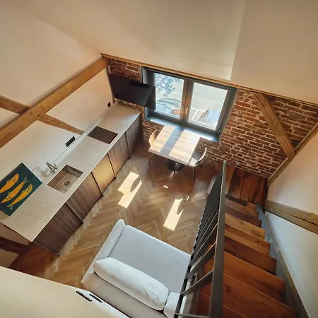 Handmade - Free Gated Parking - Self Check In Apartamento Liubliana