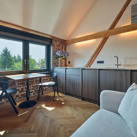 Apartamento Handmade - Free Gated Parking - Self Check In