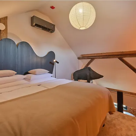 Handmade - Free Gated Parking - Self Check In Apartamento