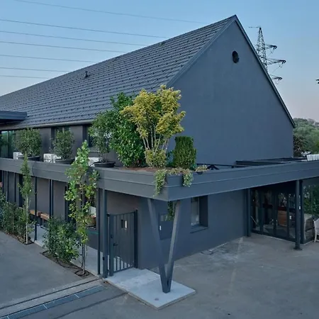 Handmade - Free Gated Parking - Self Check In Apartamento